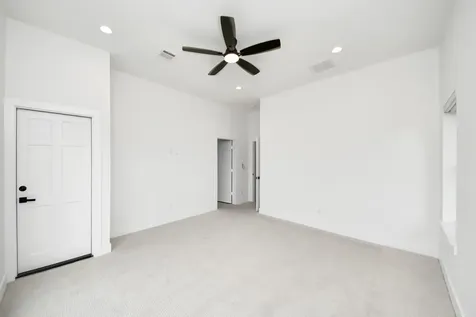 2711 Delano Street Houston TX 77004