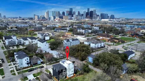 2711 Delano Street Houston TX 77004