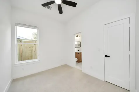 2711 Delano Street Houston TX 77004