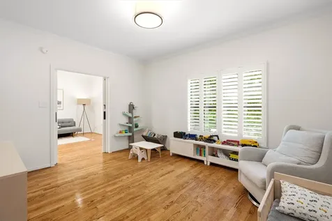 2 Pinewold Court Houston TX 77056