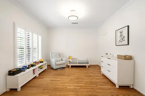 2 Pinewold Court Houston TX 77056