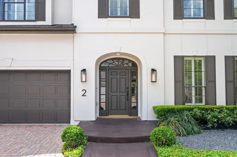 2 Pinewold Court Houston TX 77056