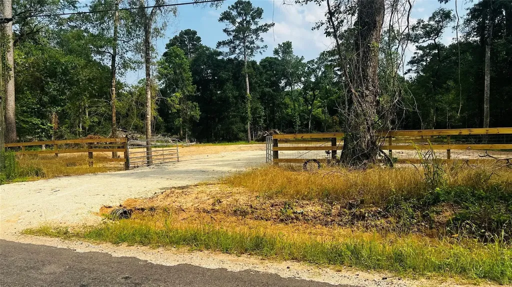 1655 Clark Road Waller TX 77363