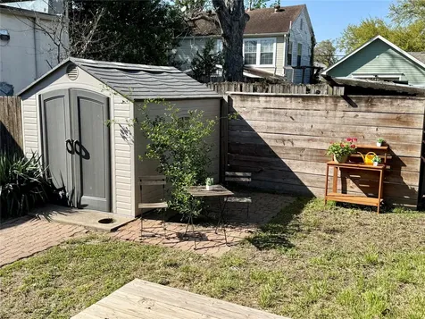 805 Sue Street Houston TX 77009