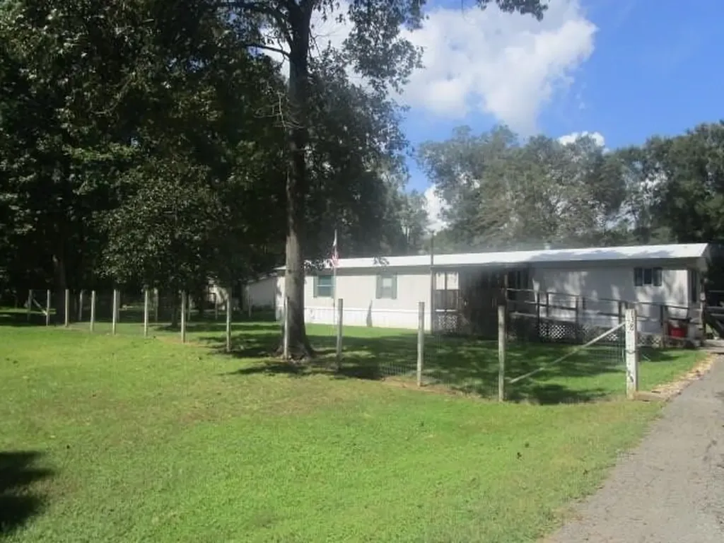 138 County Road 4284 Dayton TX 77535