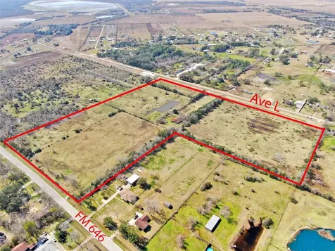 1320 Avenue L Santa Fe TX 77510