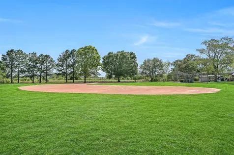 1404 Hollier Road Friendswood TX 77546