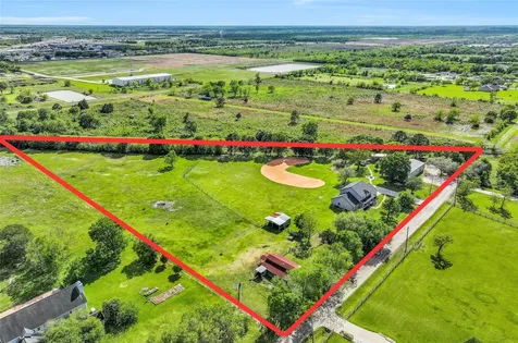 1404 Hollier Road Friendswood TX 77546