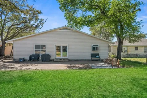 234 E Obryant Street Bellville TX 77418