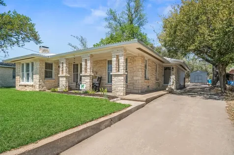 234 E Obryant Street Bellville TX 77418