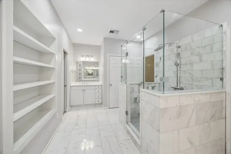 5349 Mcculloch Circle Houston TX 77056