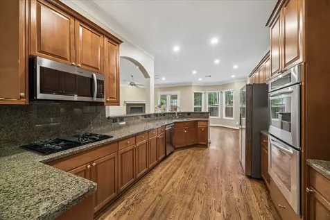 5349 Mcculloch Circle Houston TX 77056