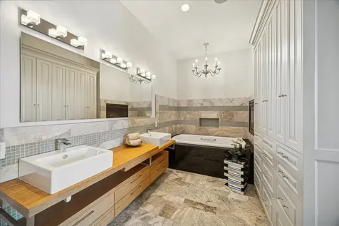 2727 Kirby Drive 19f Houston TX 77098