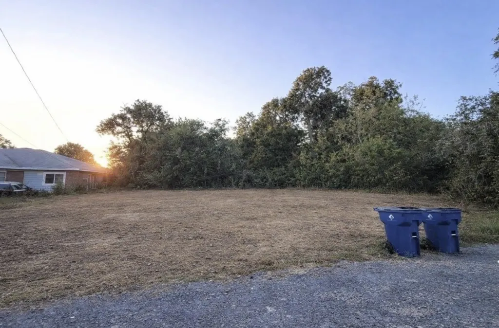 119 Thelma Lane Texas City TX 77493