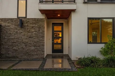 7327 Shadyvilla Pointe Drive Houston TX 77055