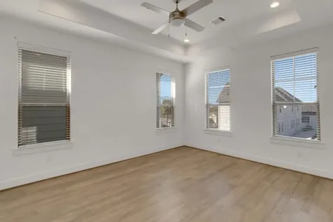 1526 Chestnut Street Houston TX 77009