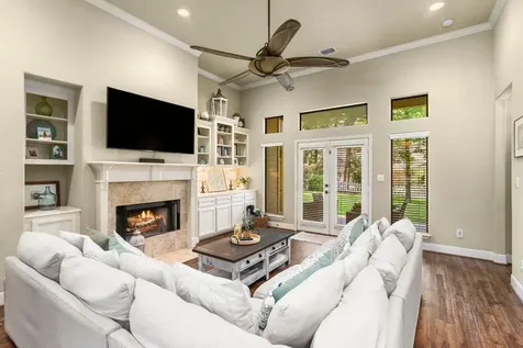 3202 Pine Hollow Circle Montgomery TX 77356