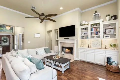 3202 Pine Hollow Circle Montgomery TX 77356