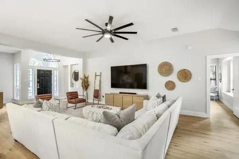 146 S Holly Laurel Circle The Woodlands TX 77382