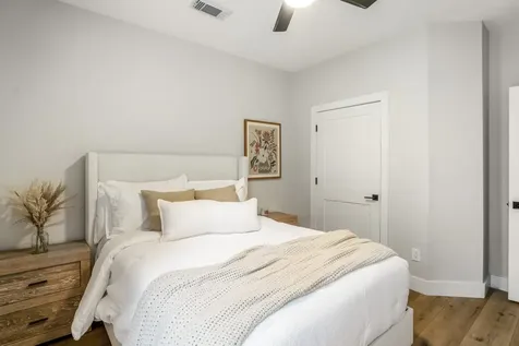 146 S Holly Laurel Circle The Woodlands TX 77382