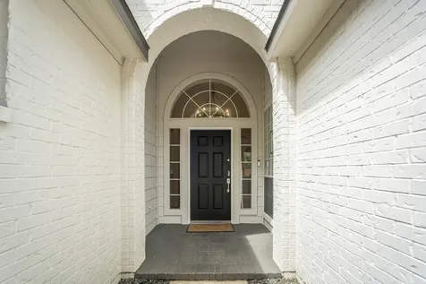 146 S Holly Laurel Circle The Woodlands TX 77382