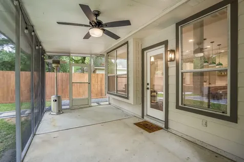 146 S Holly Laurel Circle The Woodlands TX 77382