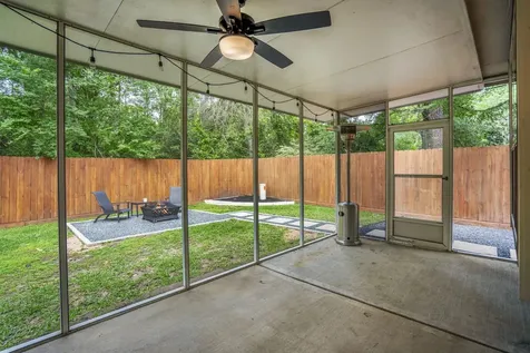 146 S Holly Laurel Circle The Woodlands TX 77382