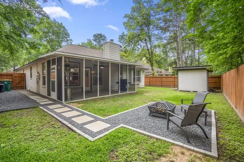 146 S Holly Laurel Circle The Woodlands TX 77382