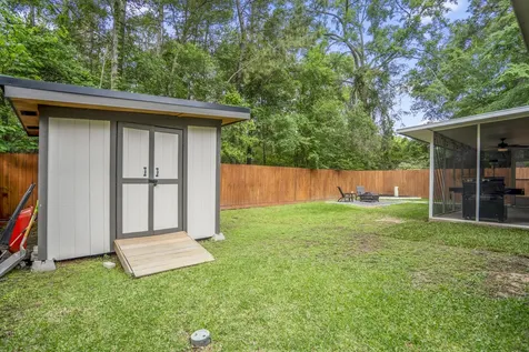 146 S Holly Laurel Circle The Woodlands TX 77382