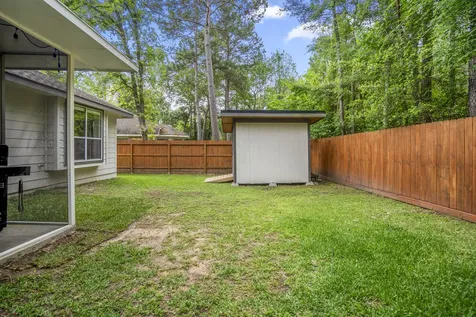146 S Holly Laurel Circle The Woodlands TX 77382