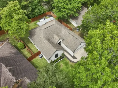 146 S Holly Laurel Circle The Woodlands TX 77382