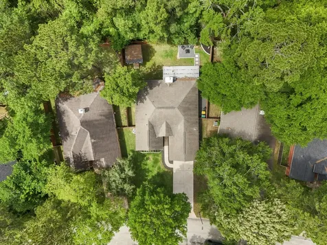 146 S Holly Laurel Circle The Woodlands TX 77382