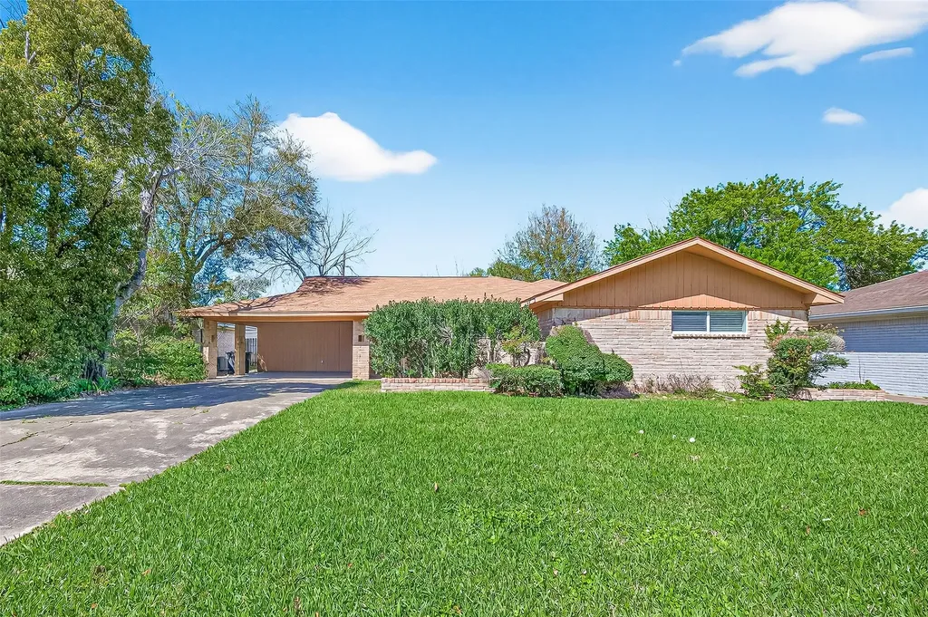 4834 Spellman Road Houston TX 77035