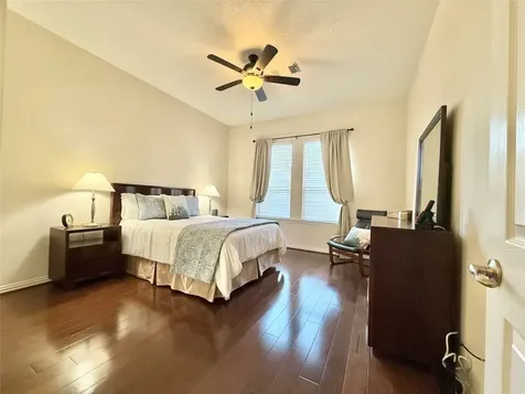 98 W Montfair Boulevard The Woodlands TX 77382