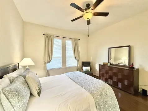 98 W Montfair Boulevard The Woodlands TX 77382