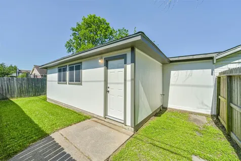 5034 Creekview Drive La Porte TX 77571