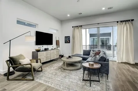 808 Fisher Street D Houston TX 77018