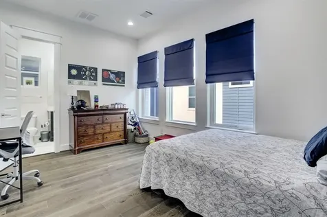 808 Fisher Street D Houston TX 77018