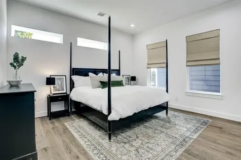 808 Fisher Street D Houston TX 77018