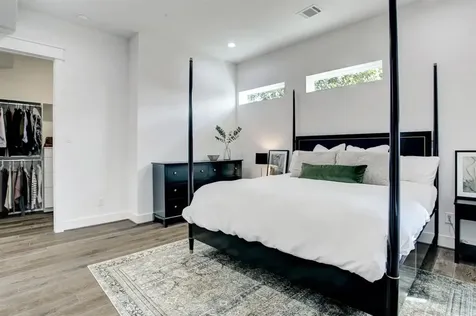 808 Fisher Street D Houston TX 77018
