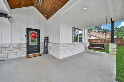 2063 White Buck Court Cleveland TX 77328