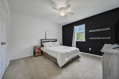 2063 White Buck Court Cleveland TX 77328