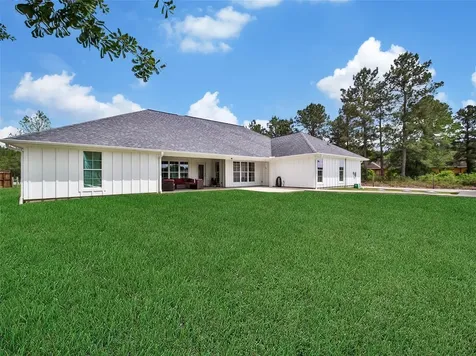 2063 White Buck Court Cleveland TX 77328