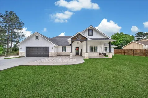 2063 White Buck Court Cleveland TX 77328