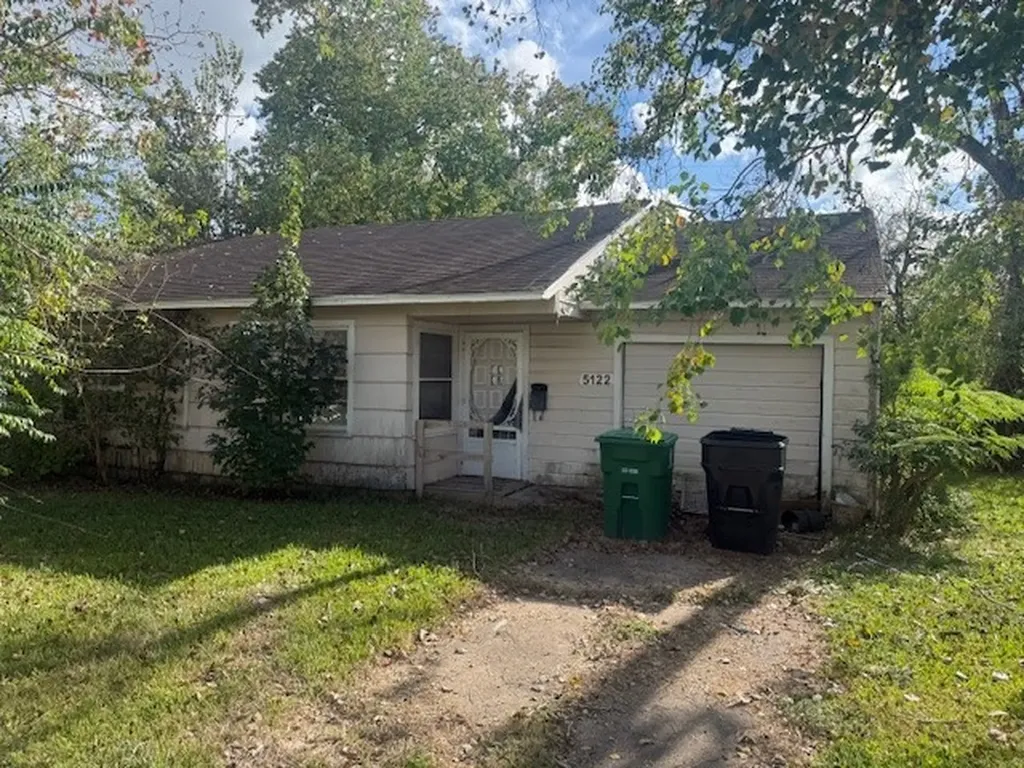 5122 Longmeadow Street Houston TX 77033