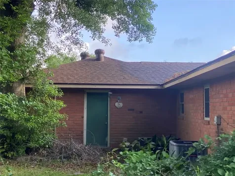 718 Westbury Street West Orange TX 77630