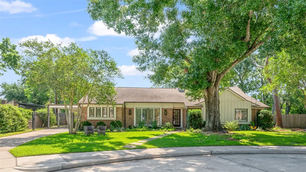 7815 Fairdale Lane Houston TX 77063