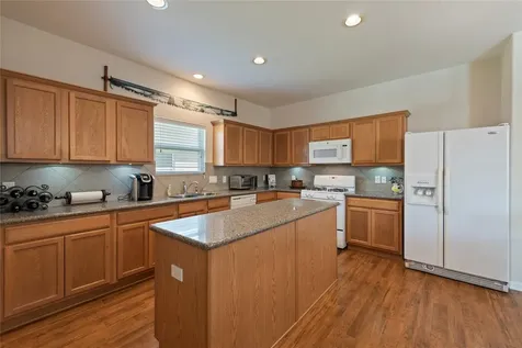 686 Fountain View Lane League City TX 77573