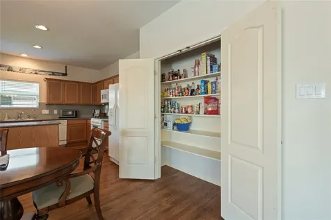 686 Fountain View Lane League City TX 77573