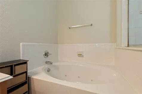 686 Fountain View Lane League City TX 77573